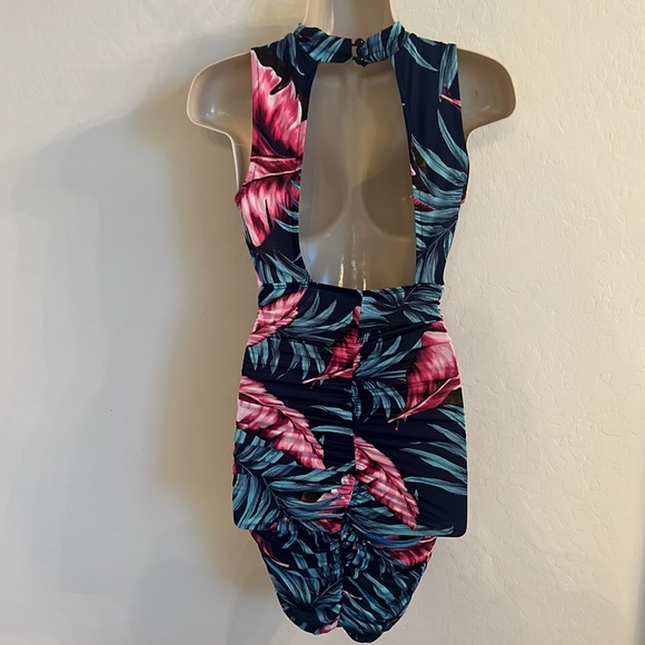 Fashion Nova Navy Tropical Ruched Dress - Picture 4 of 8